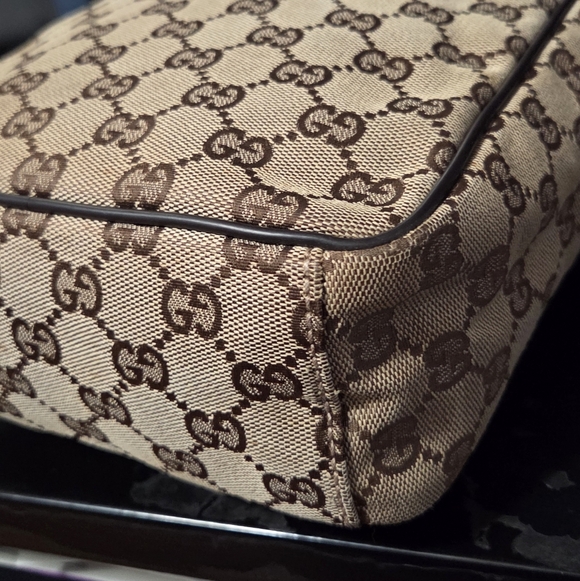 GUCCI GG CANVAS CROSSBODY- AUTHENTIC - Picture 13 of 14